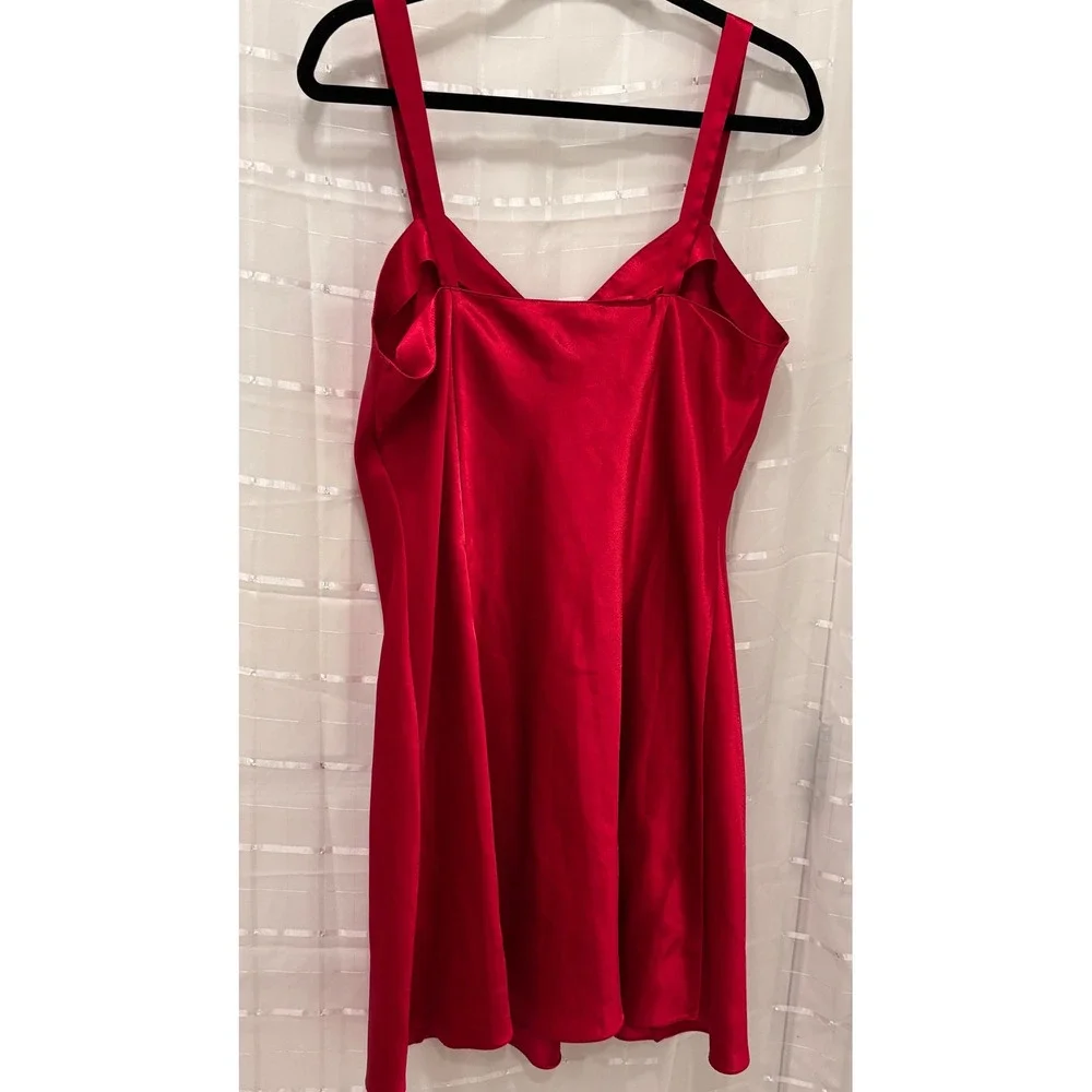 Erika Taylor Intimates Red Satin Heart Embroidered Chemise Nightgown Large